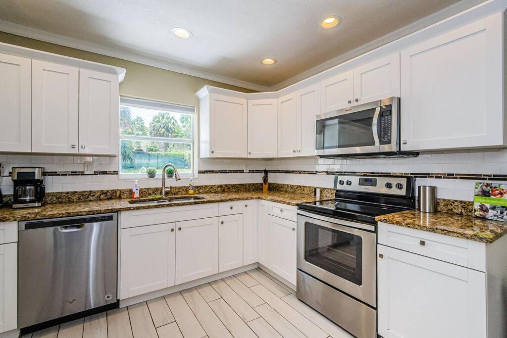 Beautiful Pool House In Old Seminole Heights! Villa Tampa Exterior foto