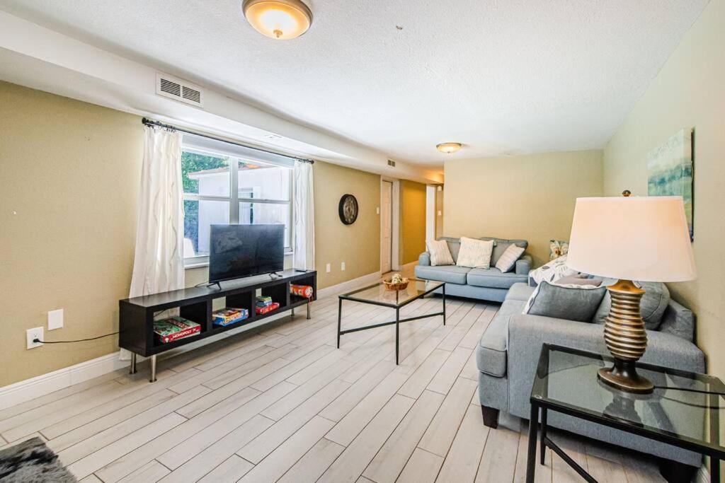 Beautiful Pool House In Old Seminole Heights! Villa Tampa Exterior foto