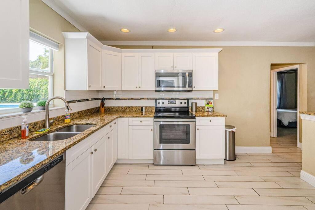 Beautiful Pool House In Old Seminole Heights! Villa Tampa Exterior foto